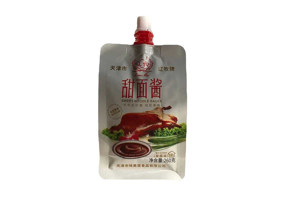 甜面酱包装革新者 —— 全自动自立吸嘴袋灌装旋盖机，高效赋能食品工厂量产