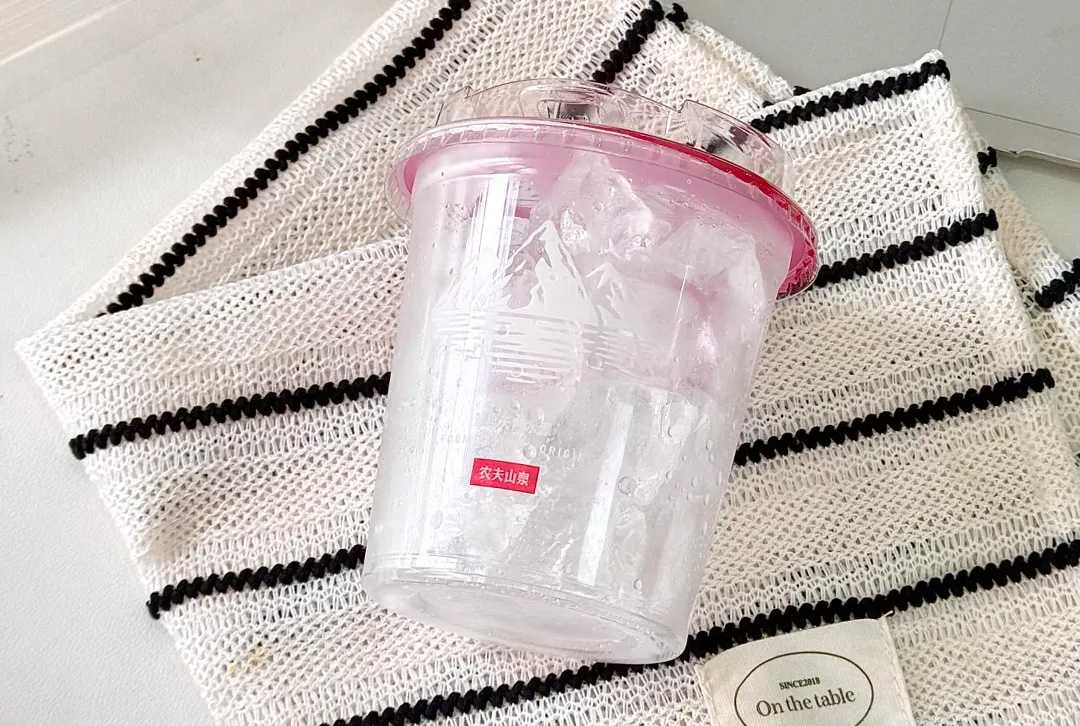 专为量产而生！吕工机械推出柔性化全自动食用冰杯灌装系统