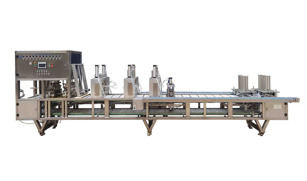 1768362214275902.jpg 00004十二口盒装蛋黄酥 (小).jpg